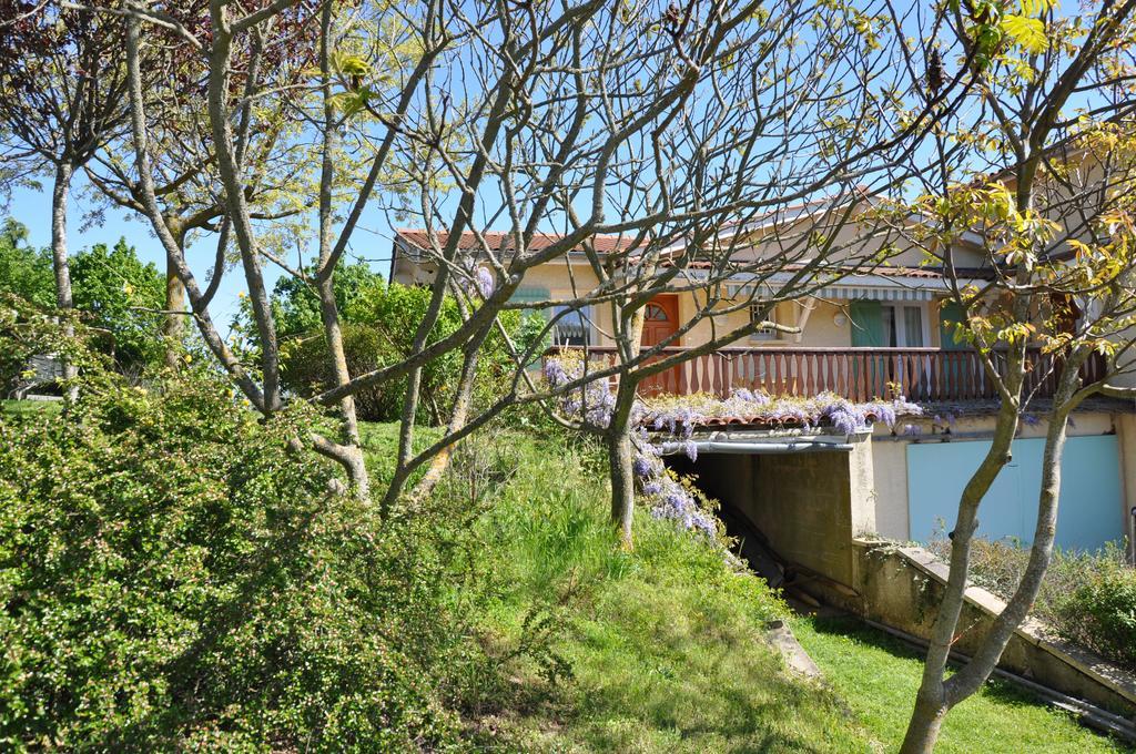Bed and Breakfast La Bergerie Pollionnay Exterior foto